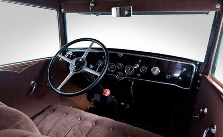  Cadillac Town Sedan V8 Al Capone Car 1928 года  (фото 33 из 54)